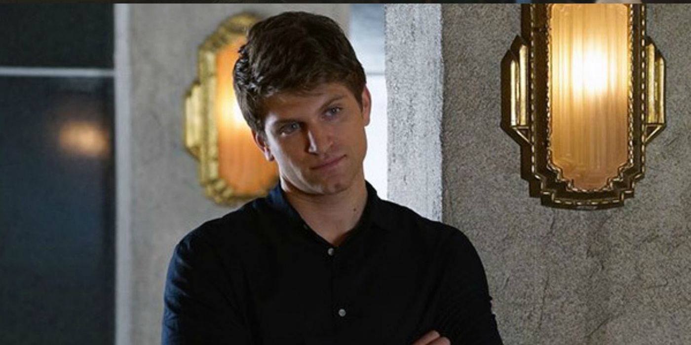 Toby smiling on Pretty Little Liars