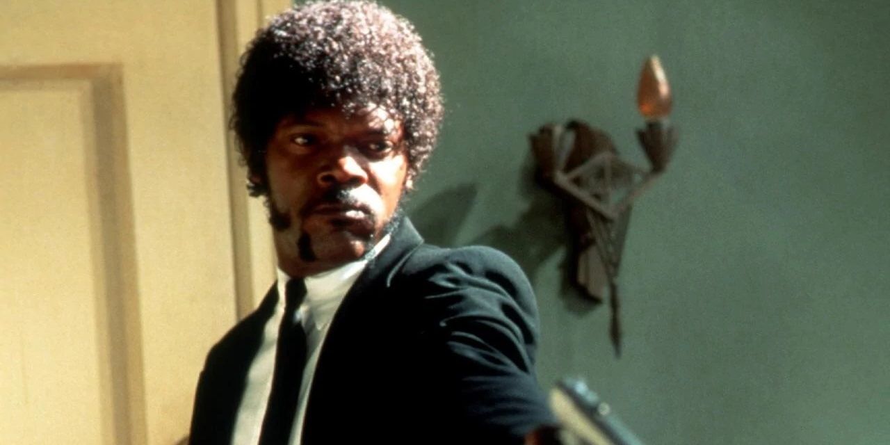 Samuel L Jackson as Jules points a gun in Pulp Fiction