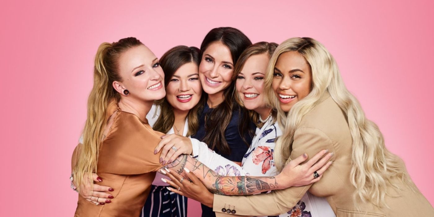 Teen Mom cast smiling together with pink background