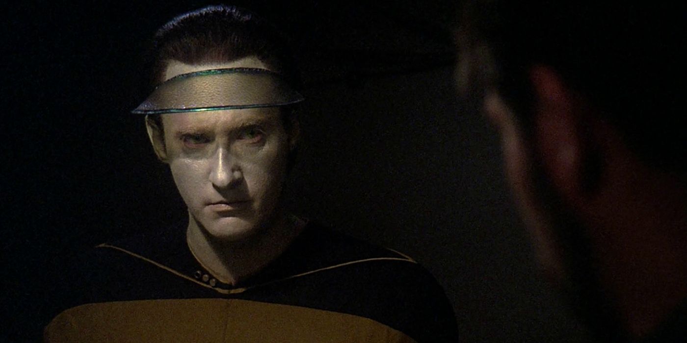 Data and Riker in Star Trek TNG