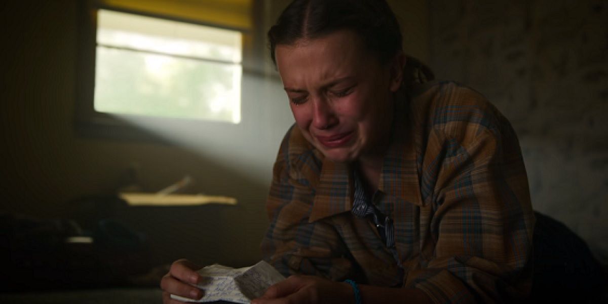 Eleven and Hoppers letter in Stranger Things