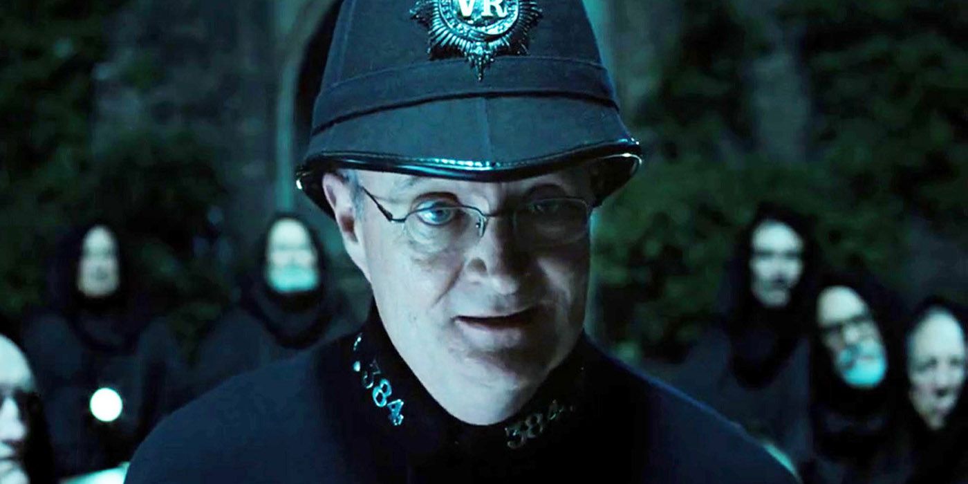 Frank Butterman in his police uniform talking to someone off-screen in Hot Fuzz