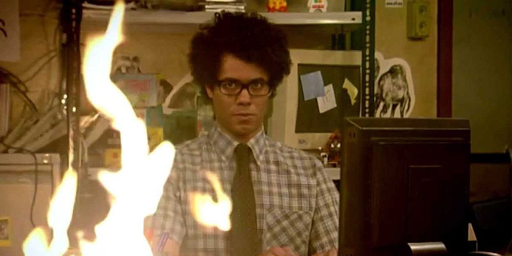 Moss emails about his fire in IT Crowd 