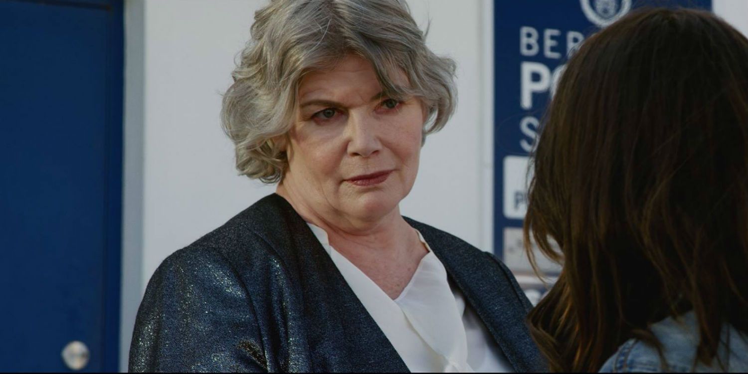 Kelly McGillis in Maternal Secrets