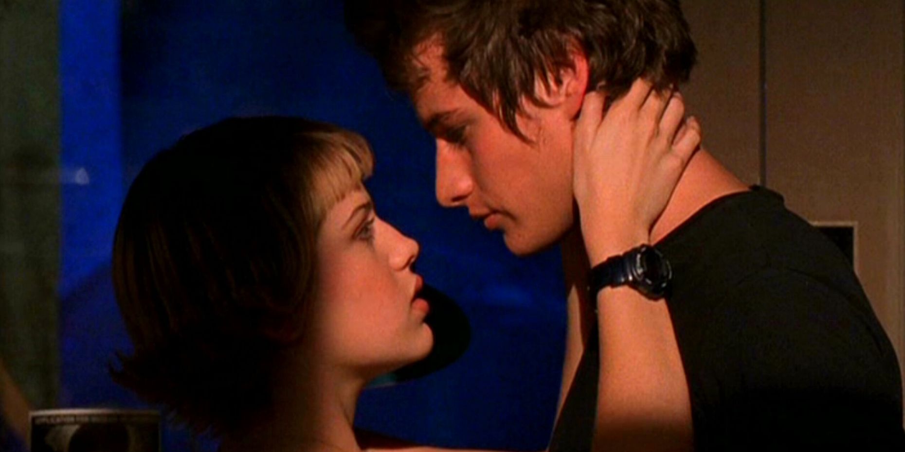 Roswell: 5 Best Couples In The Original Series (& The 5 Worst)