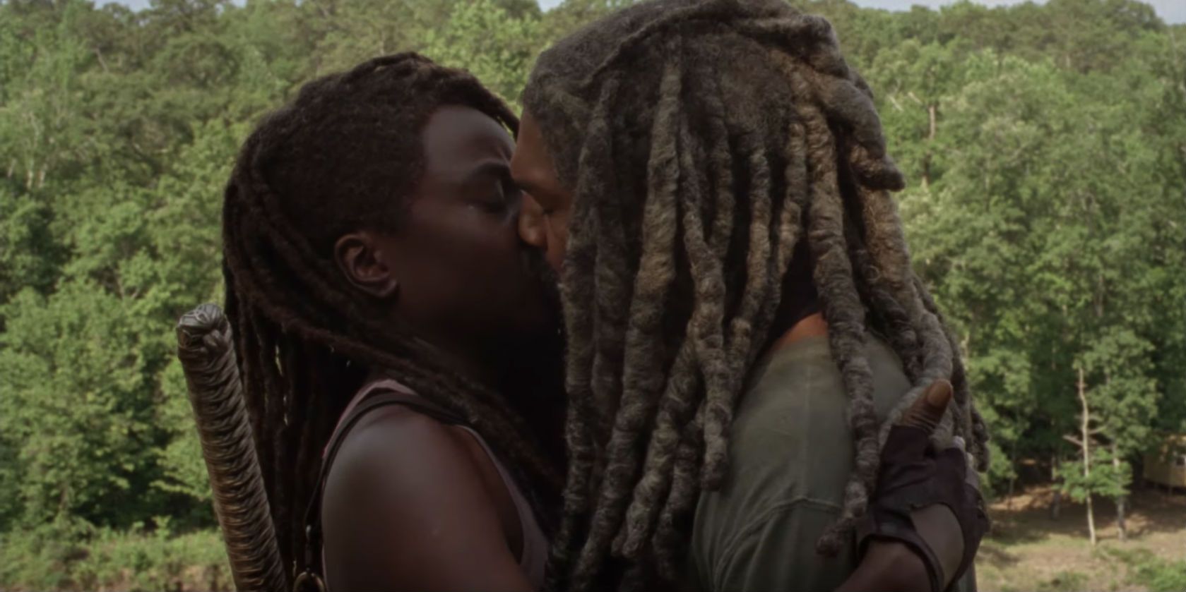 Michonne and Ezekiel kiss in The Walking Dead season 10 trailer