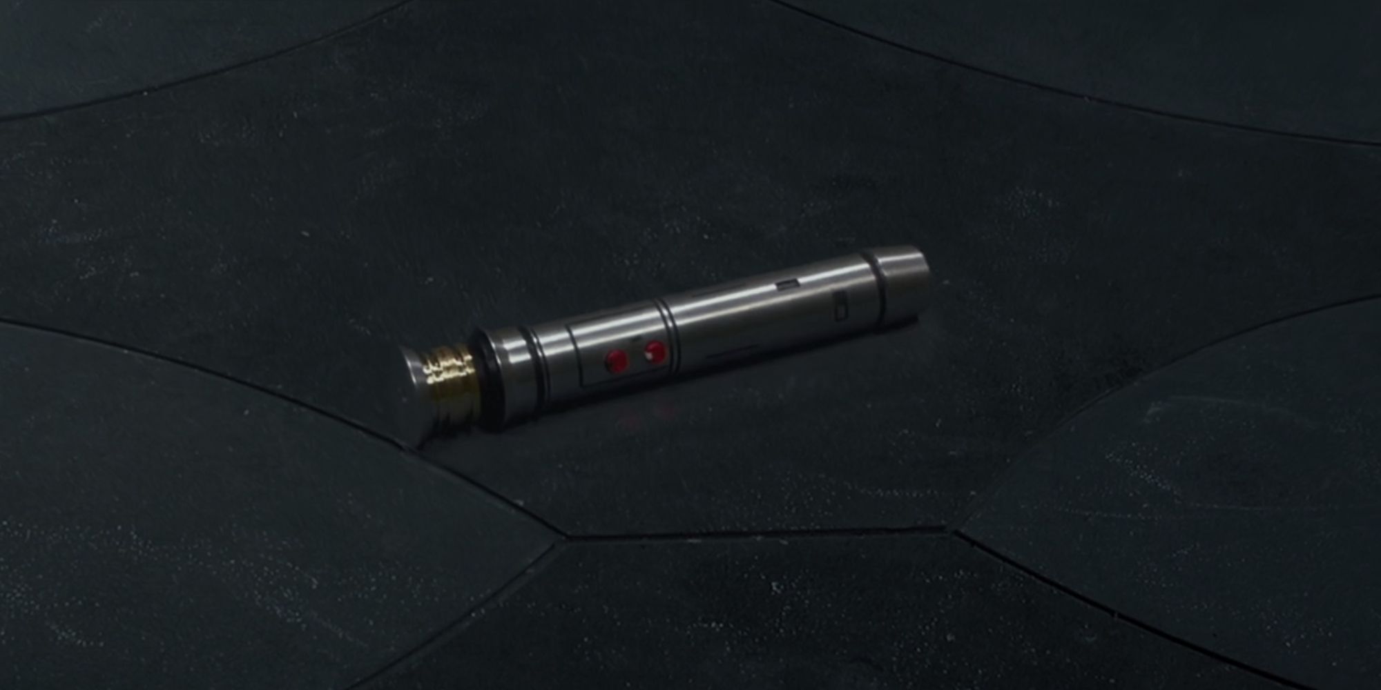 Obi-Wan's temporary lightsaber featured in Star Wars Attack Of The Clones