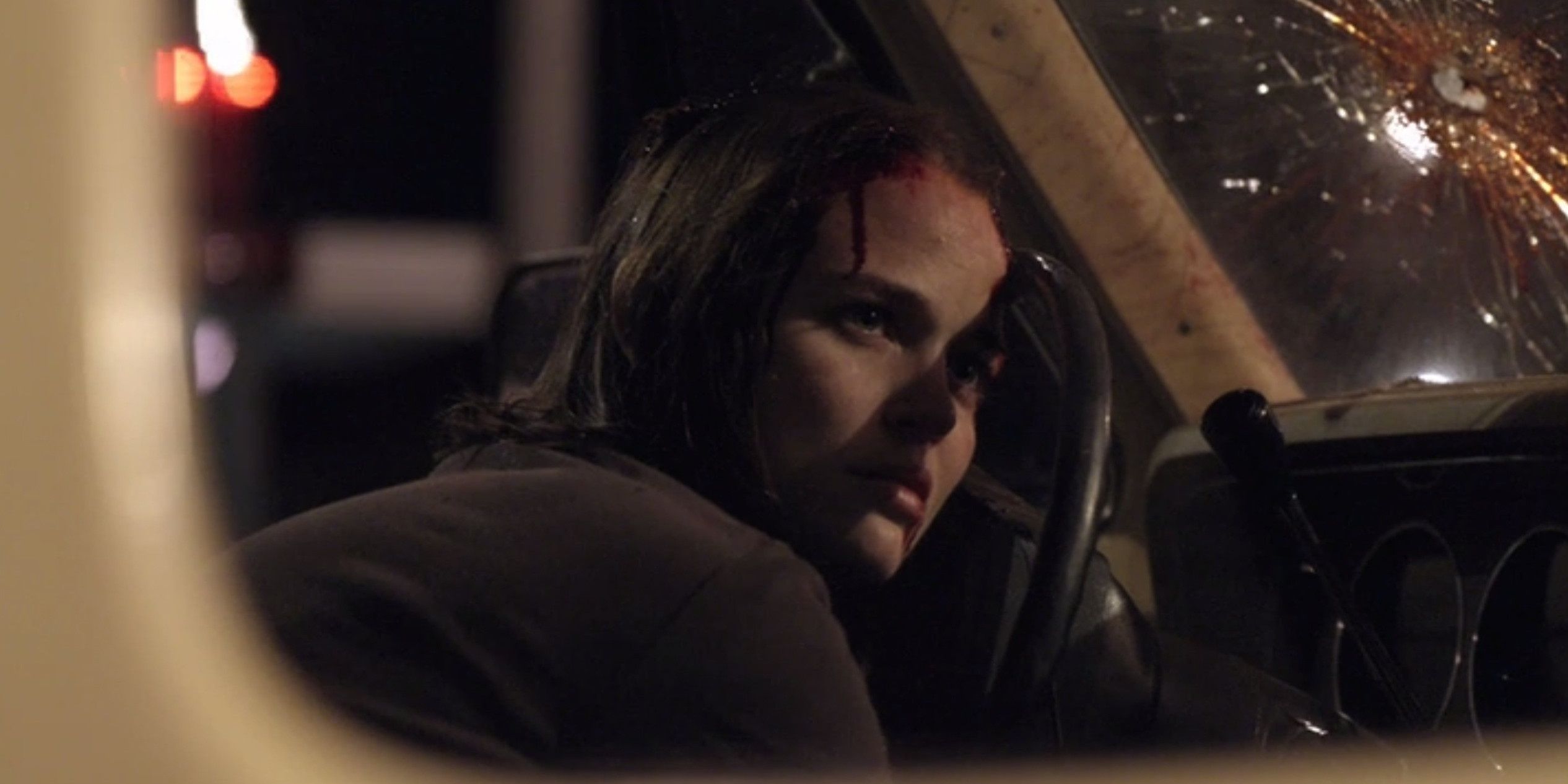 Donna dead in her car in Sons of Anarchy