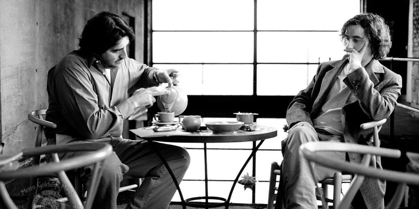 Alfred Molina and Steve Coogan drinking coffee in Coffee and Cigarettes