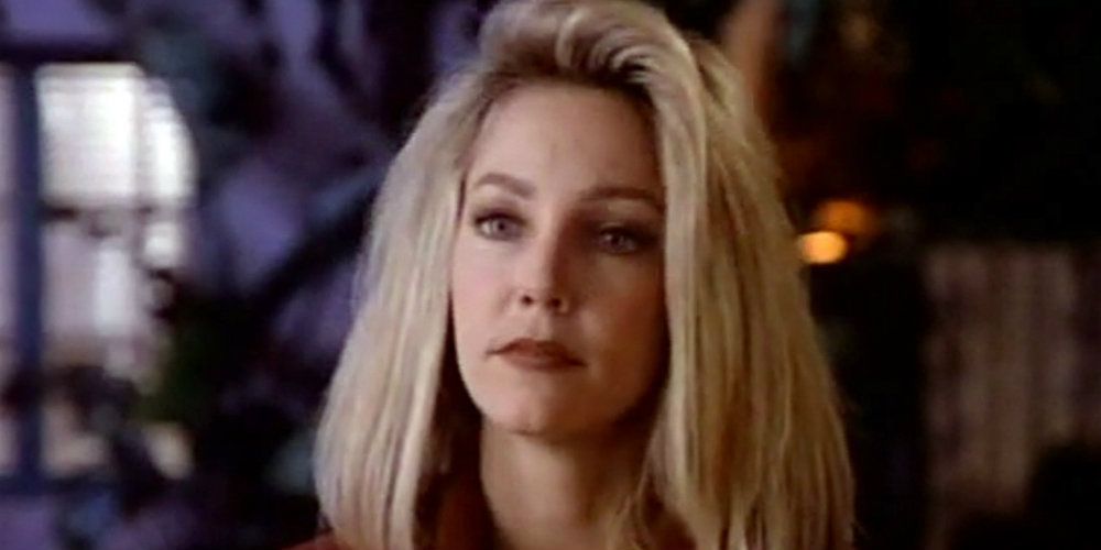 Amanda looking serious on Melrose Place