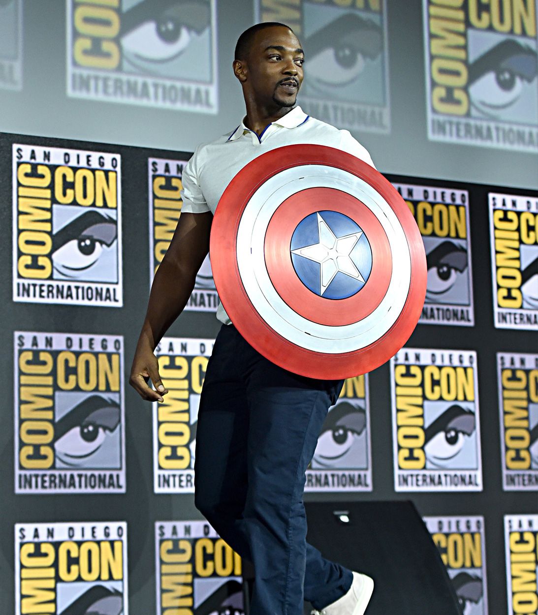 Anthony Mackie Captain America Shield SDCC 2019 - VERTICAL