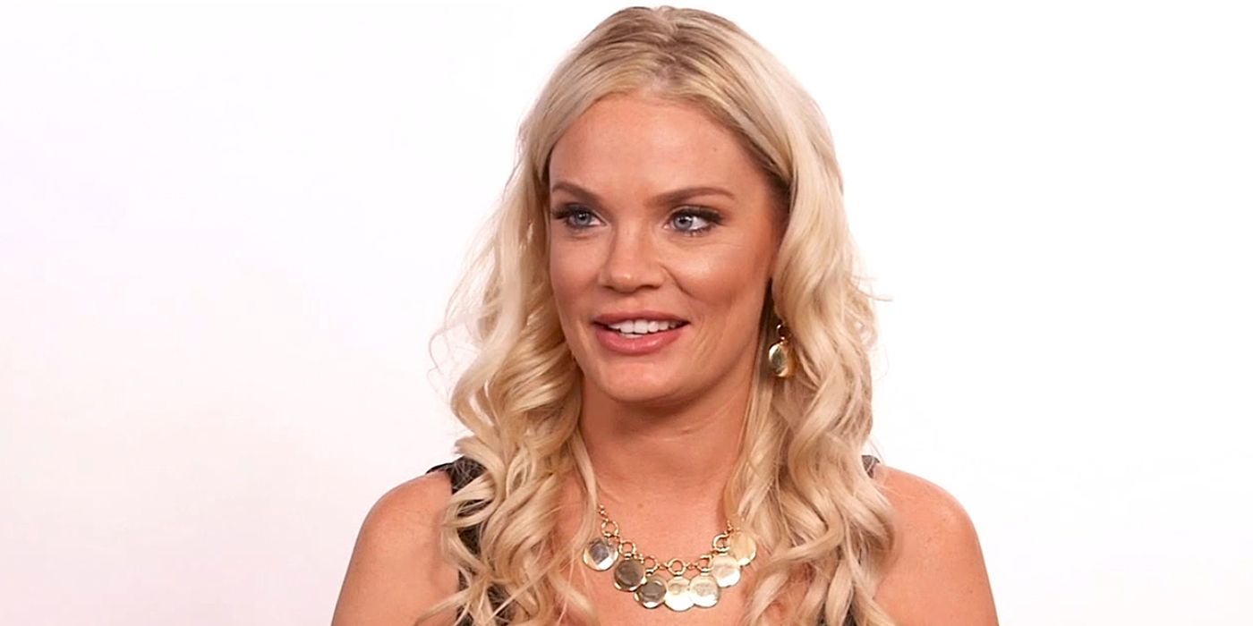 Ashley Martson in 90 Day Fiancé wearing gold necklace smiling