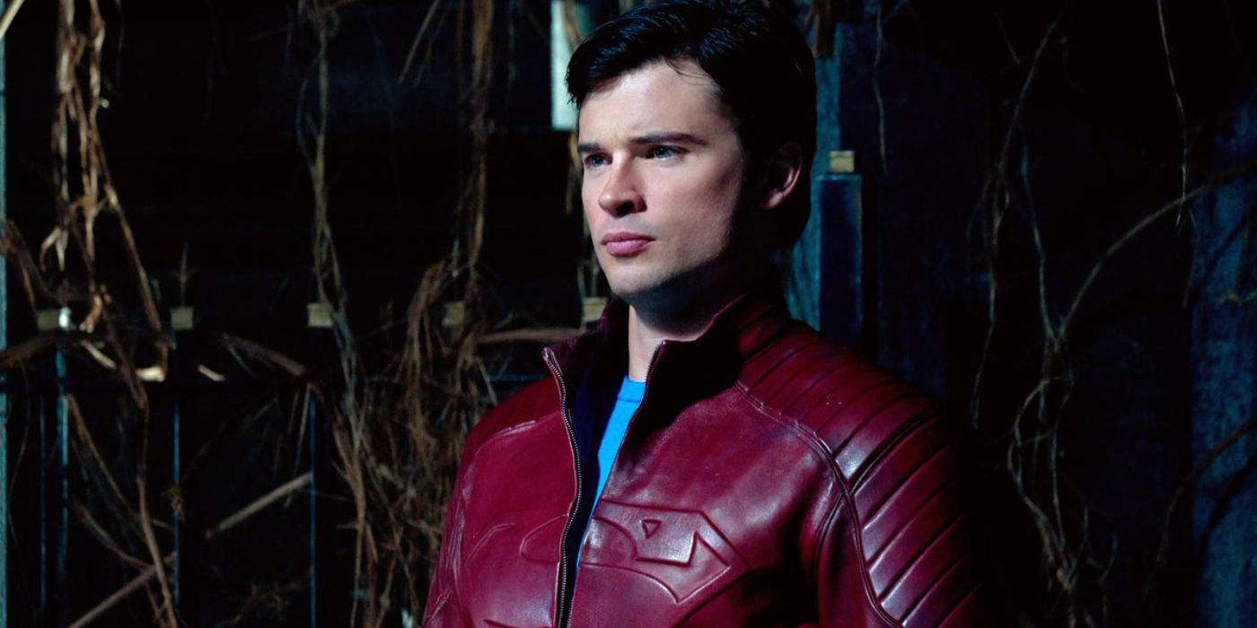 Clark wears his red jacket in Smallville