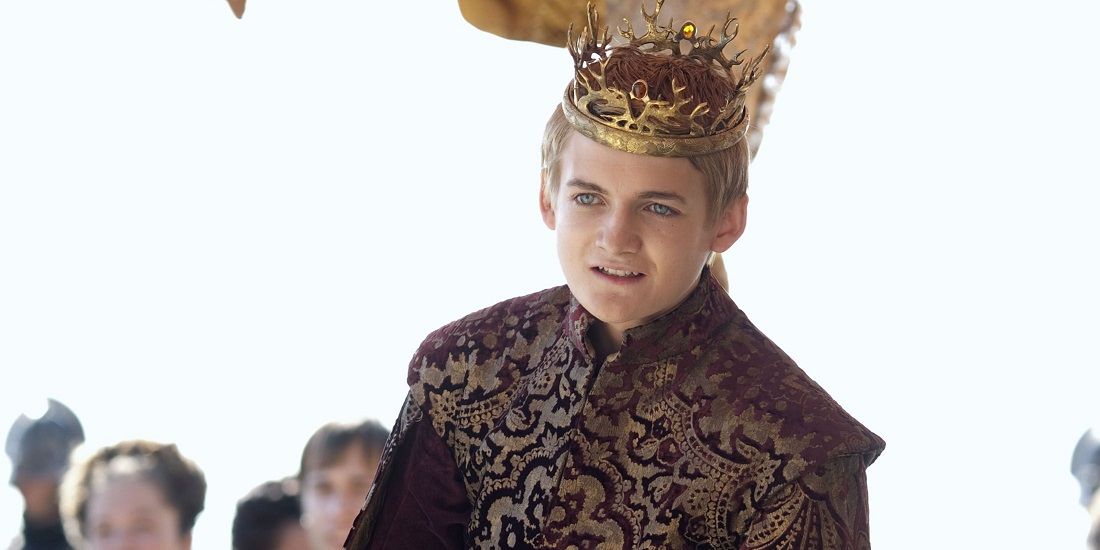 Joffrey vestindo uma velha em Game of Thrones