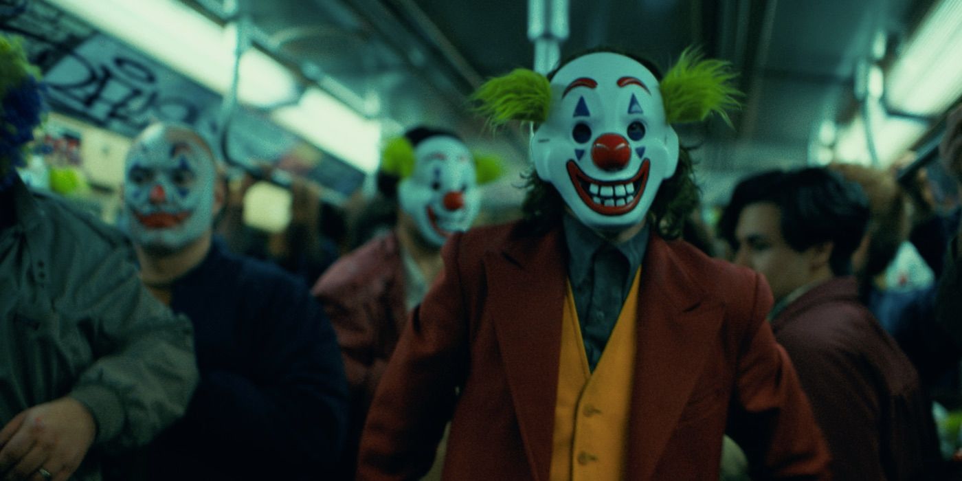 Arthru wearing a clown mask in Joker