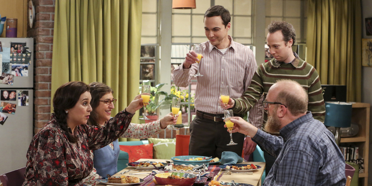 Stuart and Sheldon have brunch with friends on The Big Bang Theory