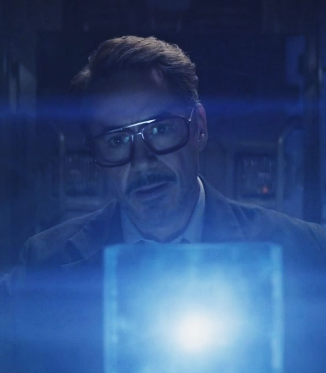 Tony Stark Tesseract Vertical