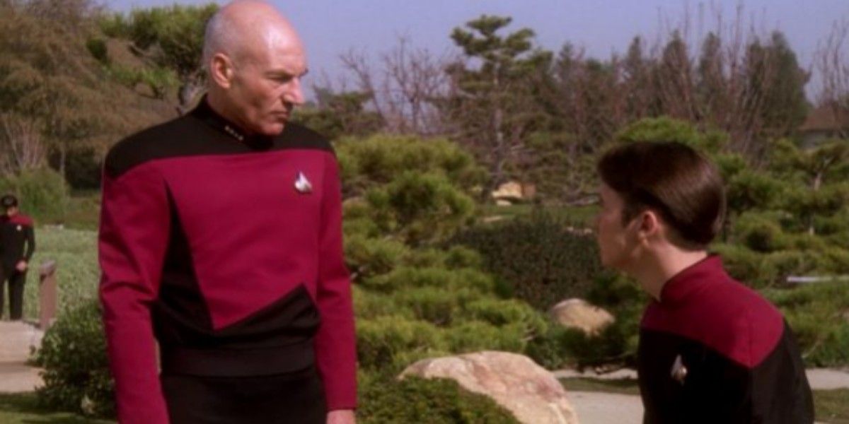Picard talks to Wesley Crusher at Starfleet academy 