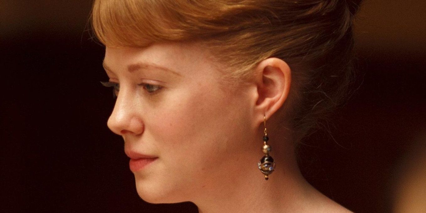 Lavinia's side profile in Downton Abbey.