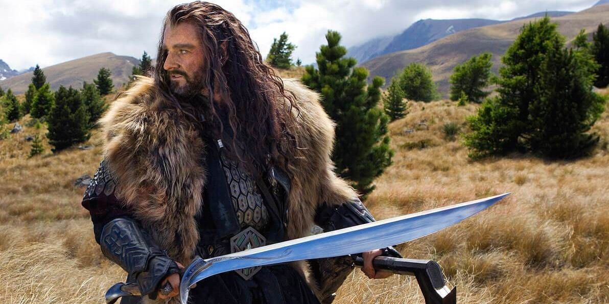 Thorin holding Orcrist in The Hobbit