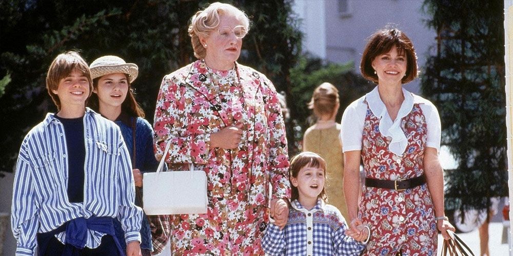 Mrs. Doubtfire and the family at the pool