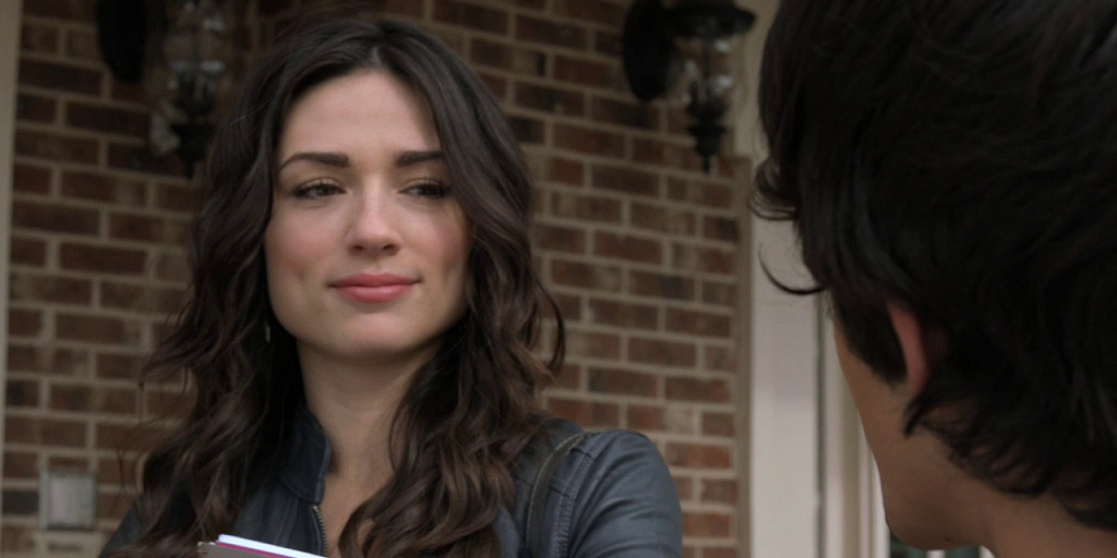 Allison Argent looking at Scott in confusion in Teen Wolf.