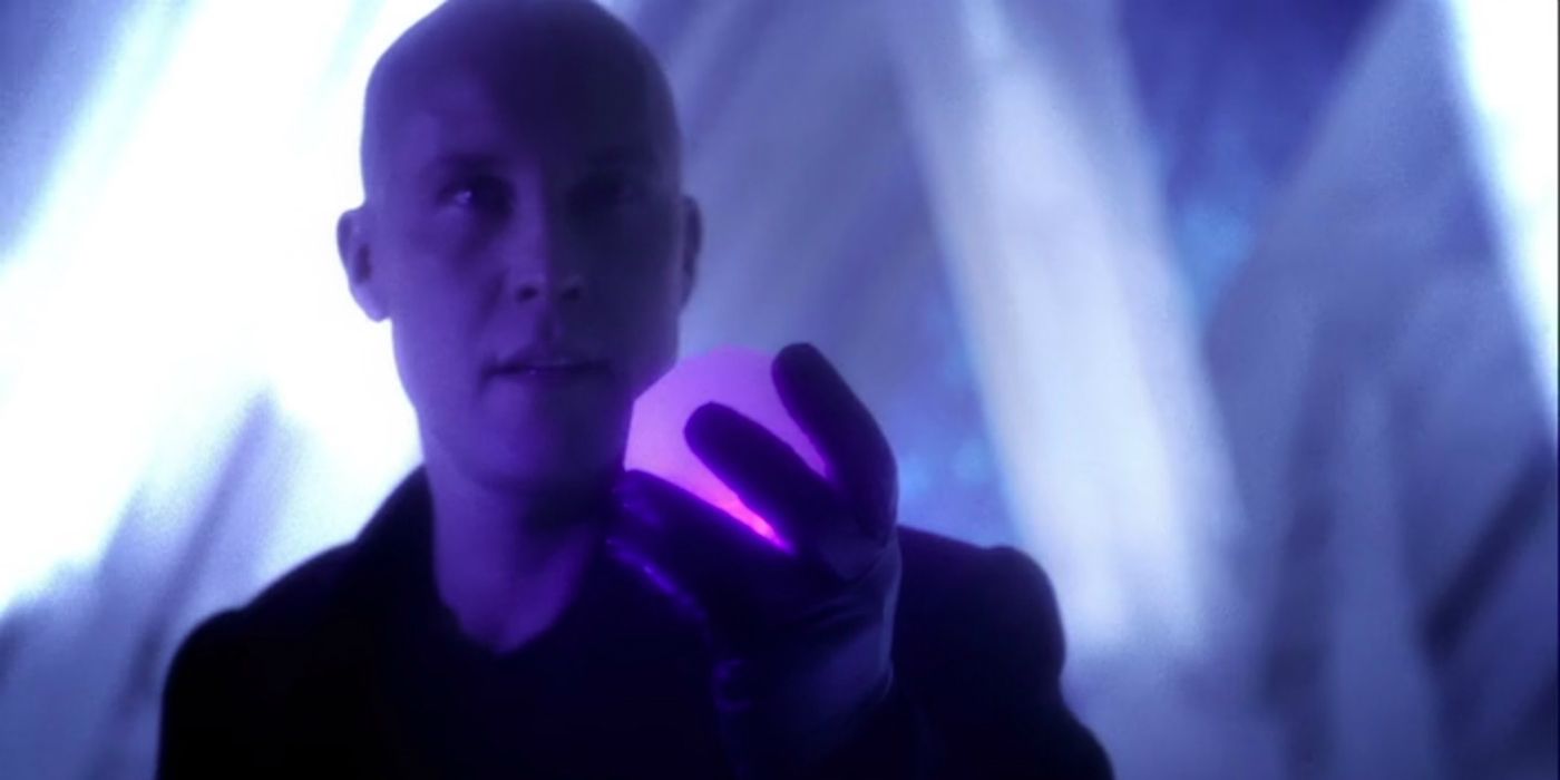 Lex holds a glowing orb in Smallville