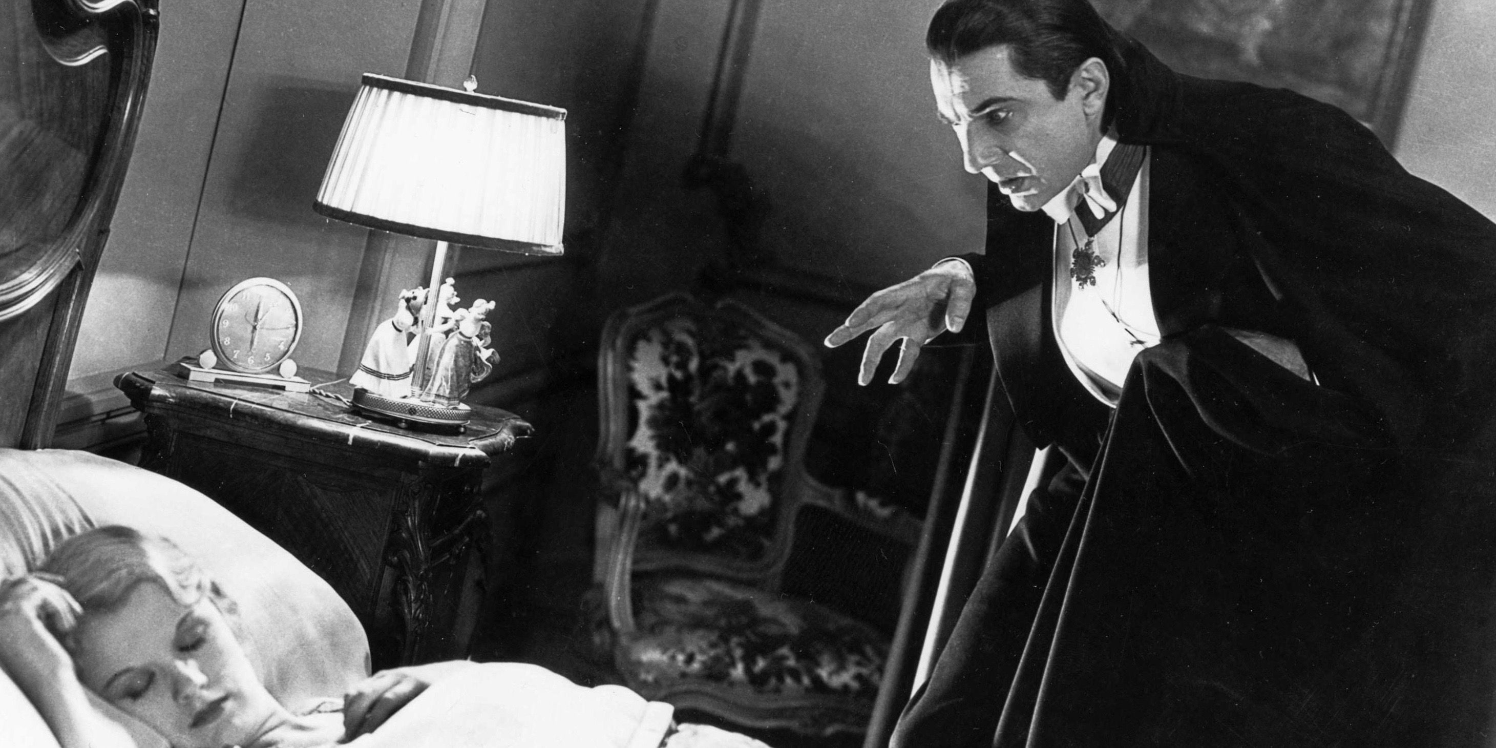Bela Lugosi as Dracula and Helen Chandler as Mina in Dracula 1931