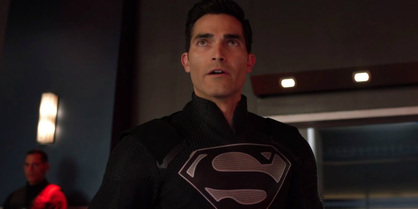 The 10 Best Costumes On Supergirl, Ranked