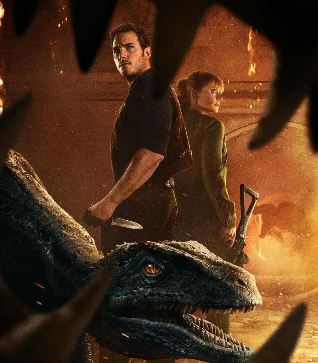 Chris Pratt and Bryce Dallas Howard Jurassic World Fallen Kingdom Vertical