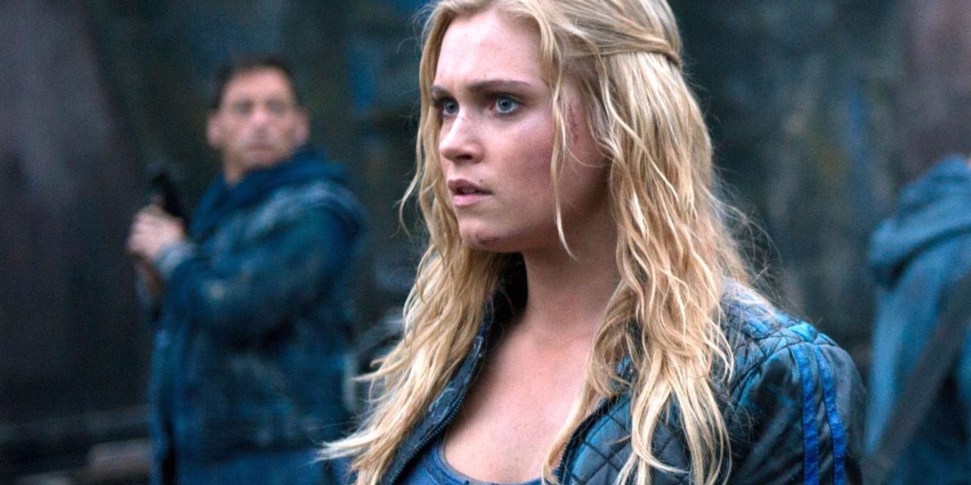 Clarke confronts the Grounders during The 100 Season 2