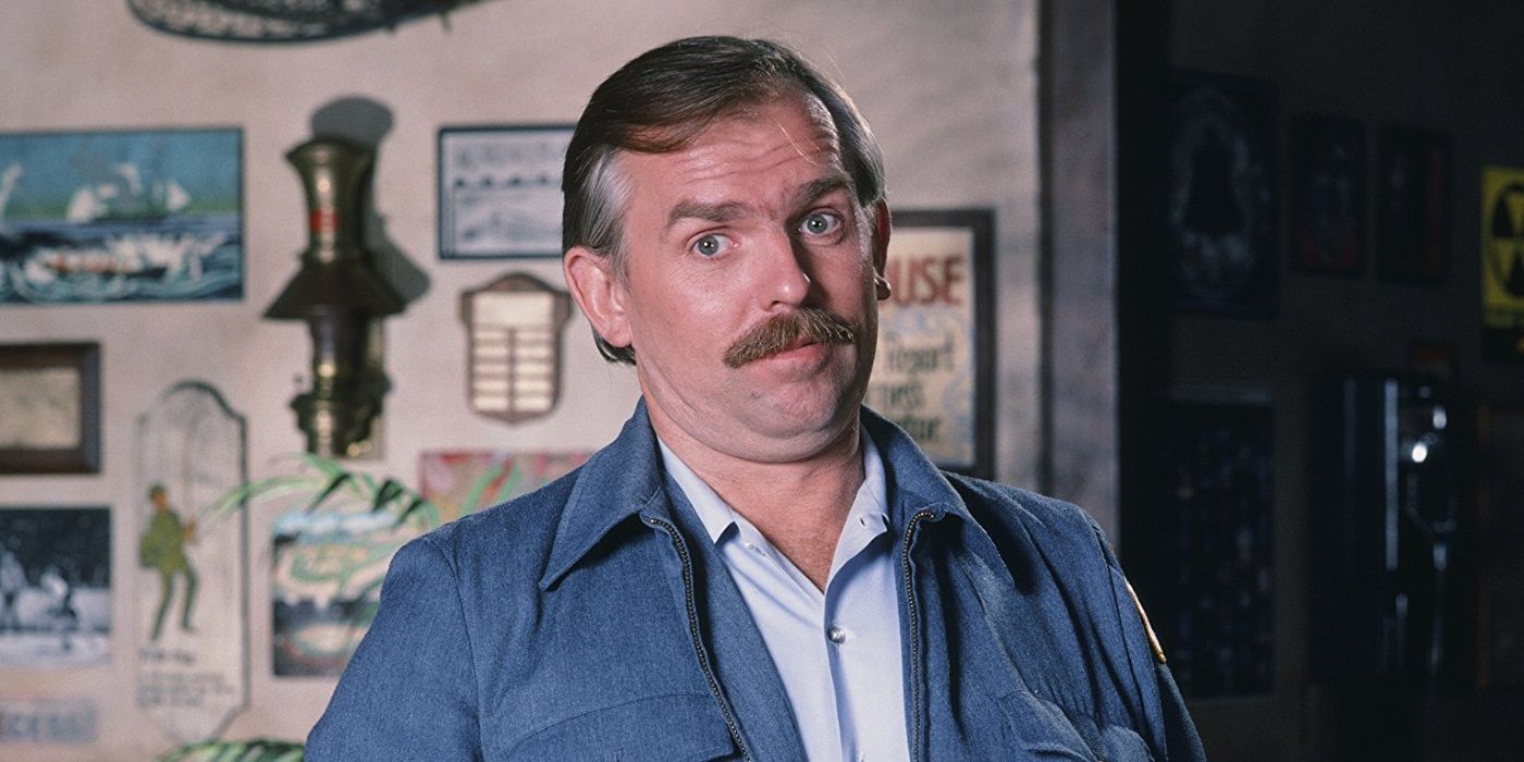 Cliff Clavin em Felicidades