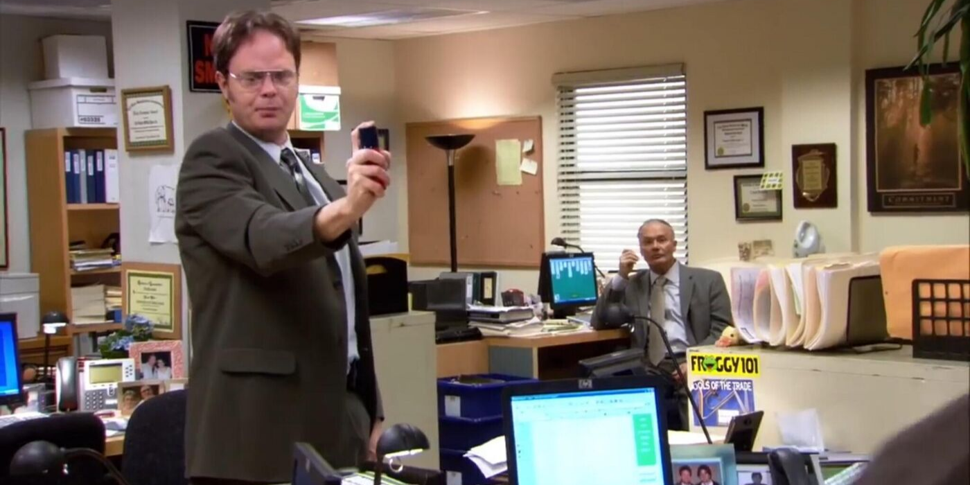 Dwight pepper-sprays Roy on The Office