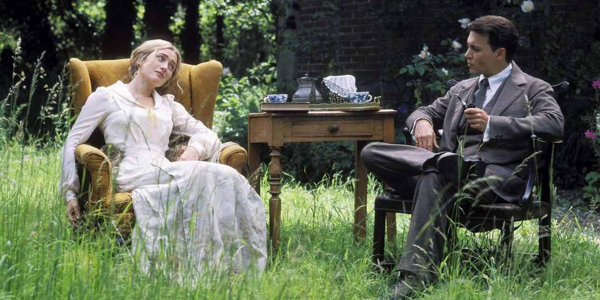Johnny depp and Kate Winslet in Finding Neverland