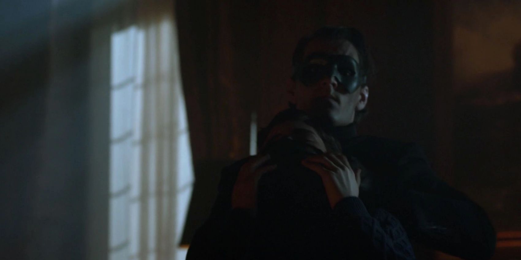 Gotham Mad City Better To Reign In Hell S3E01