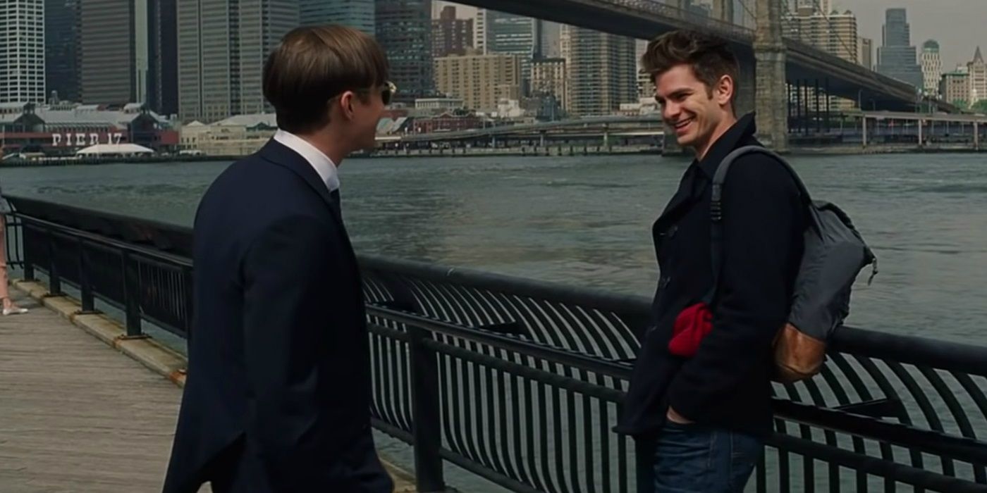 Peter and Harry talking by the water in The Amazing Spider-Man