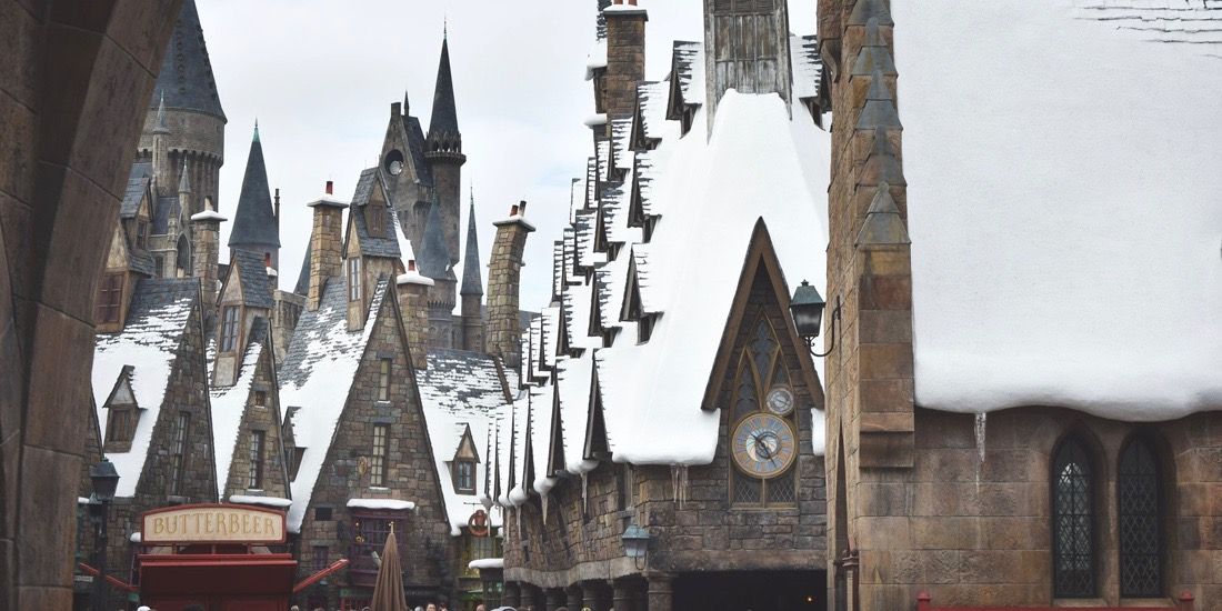 Harry Potter: 10 Things About Hogsmeade That Make No Sense