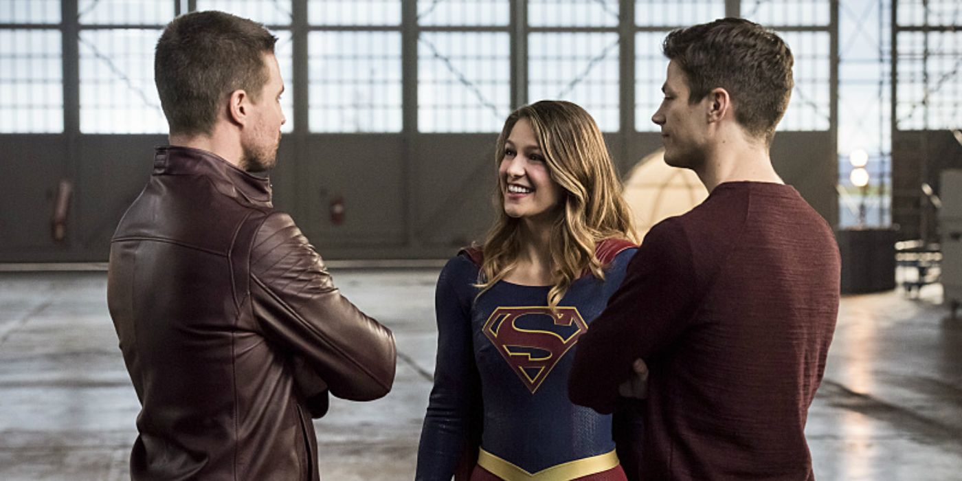 Oliver, Barry, and Kara talk in Invasion!
