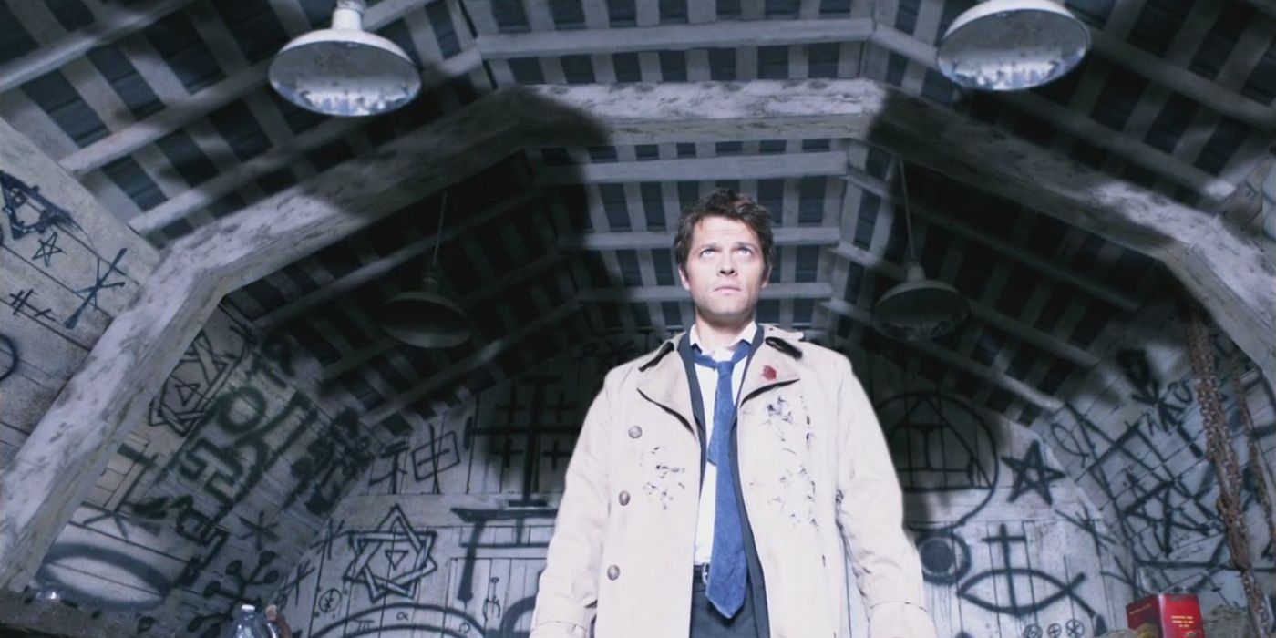 Castiel with his wings spread in Supernatural