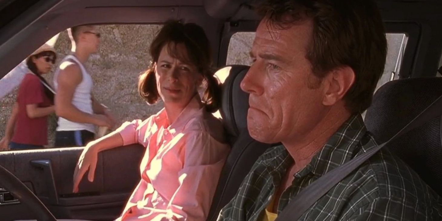 Lois and Hal sit in a stopped car in Malcolm in the Middle