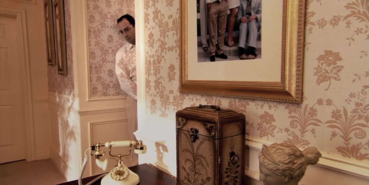 Arrested Development 10 Worst Things The Family Did To Buster Bluth