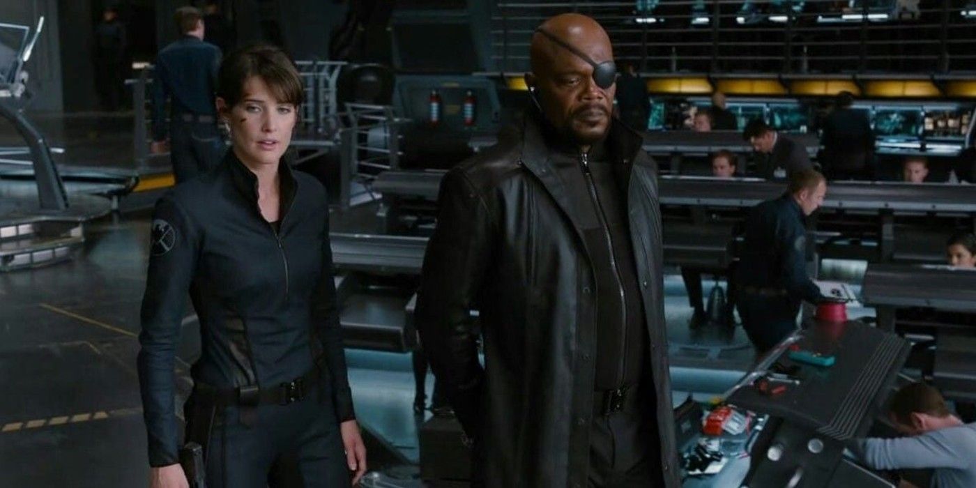 Nick Fury and Maria Hill oversee S.H.I.E.L.D. In The Avengers
