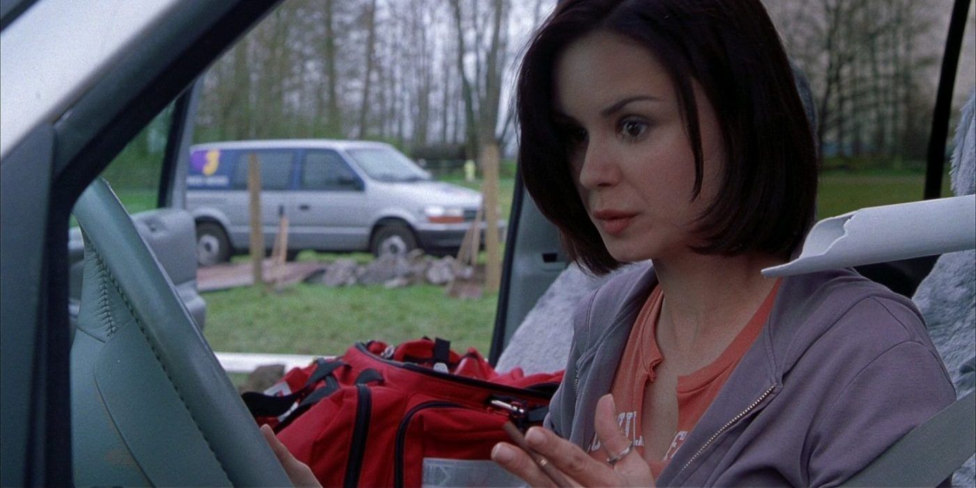 Nora in shock in the front seat of her car in Final Destination 2