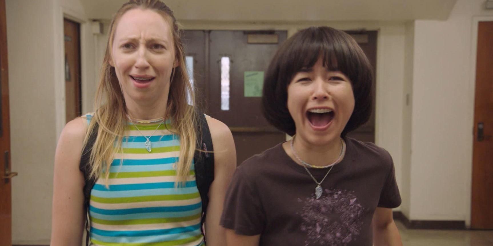 Anna and Maya screaming in Pen15