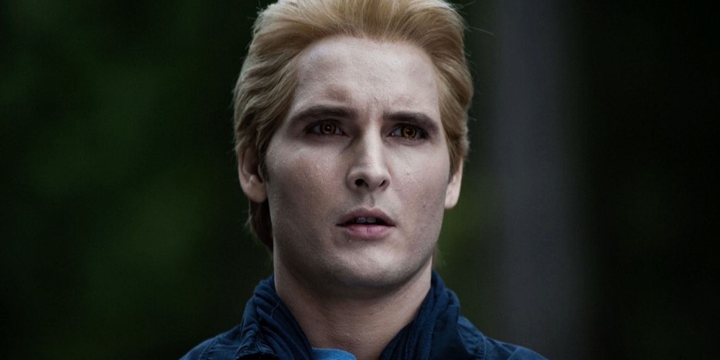 Peter Facinelli as Carlisle Cullen
