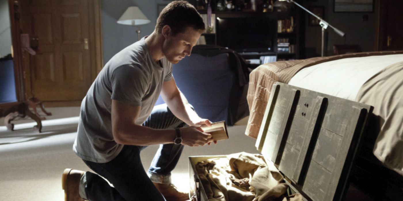 Arrow Oliver studies his list in the first episode