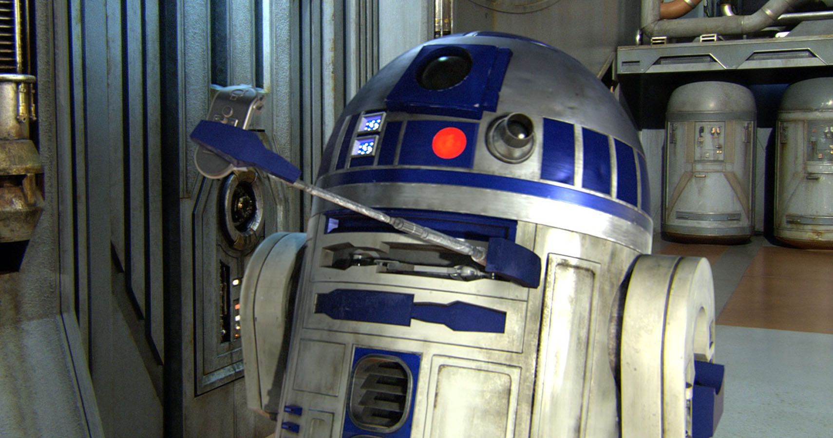 Star Wars: 10 Cutest R2-D2 Moments That Made Us Fall In Love With Him