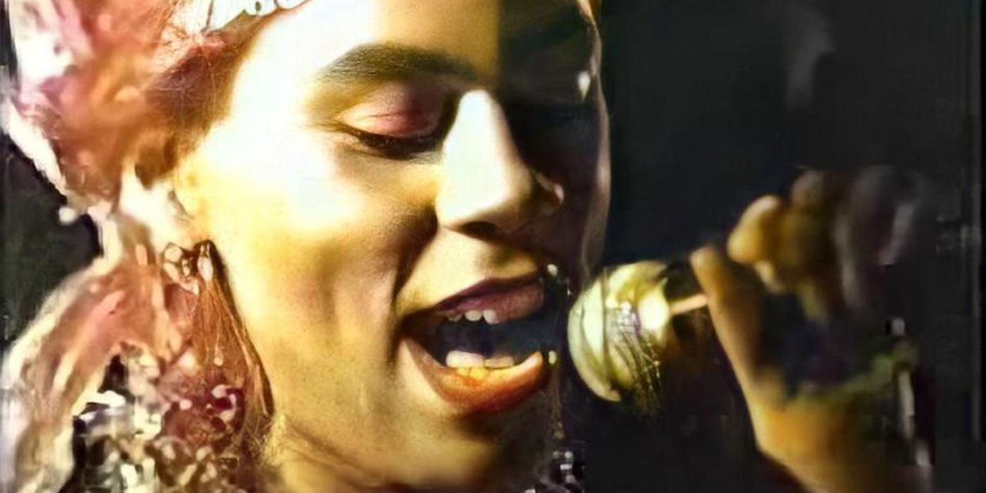 RuPaul Charles singing for Wee Wee Pole.