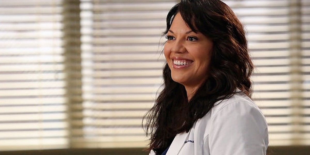 An image of Callie smiling in Grey's Anatomy
