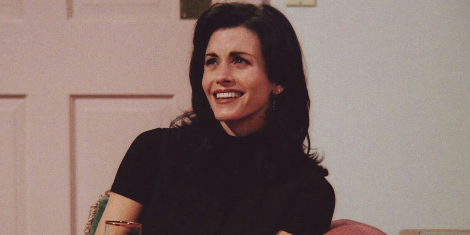 Friends Star Courteney Cox Reveals She S A Monica In Real Life